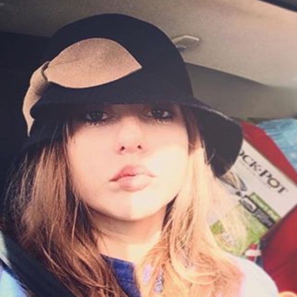 SOLD Retro Wool Black Brown Bow Bell Cloche Hat UO - Picture 8 of 8